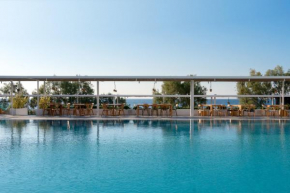  Kamari Beach Hotel  Фира
